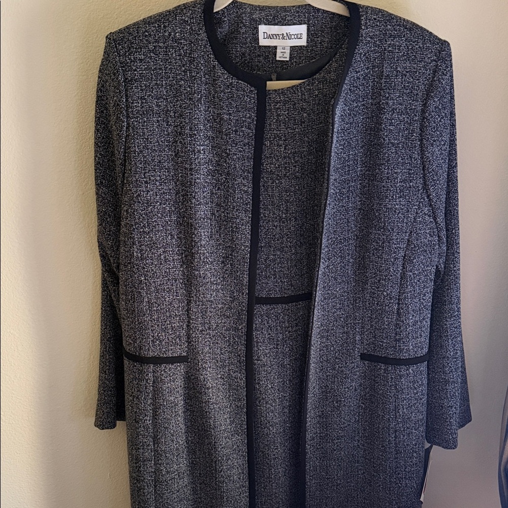 Danny & Nicole Women's Black and Gray Blazer